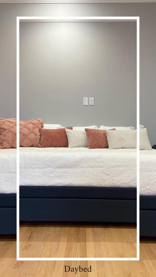 Brickhouse Loft - A Boutique Hotel Martinsville Eksteriør bilde